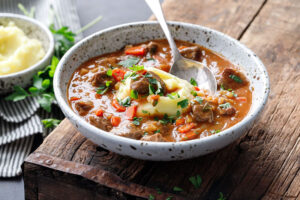 Canh bò hầm khoai tây