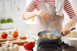 nấu ăn ở nhiệt độ thích hợp