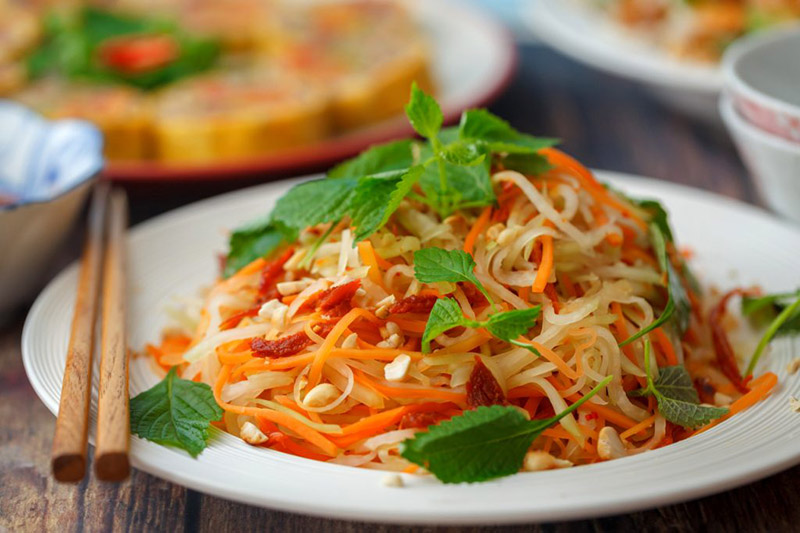 gỏi đu đủ Thái bắt mắt