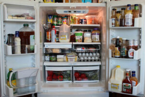 không bỏ quá nhiều thực phẩm vào tủ lạnh
