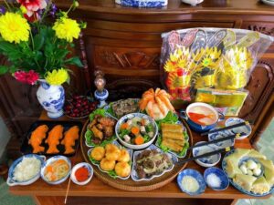 Không cúng sau 12 giờ trưa
